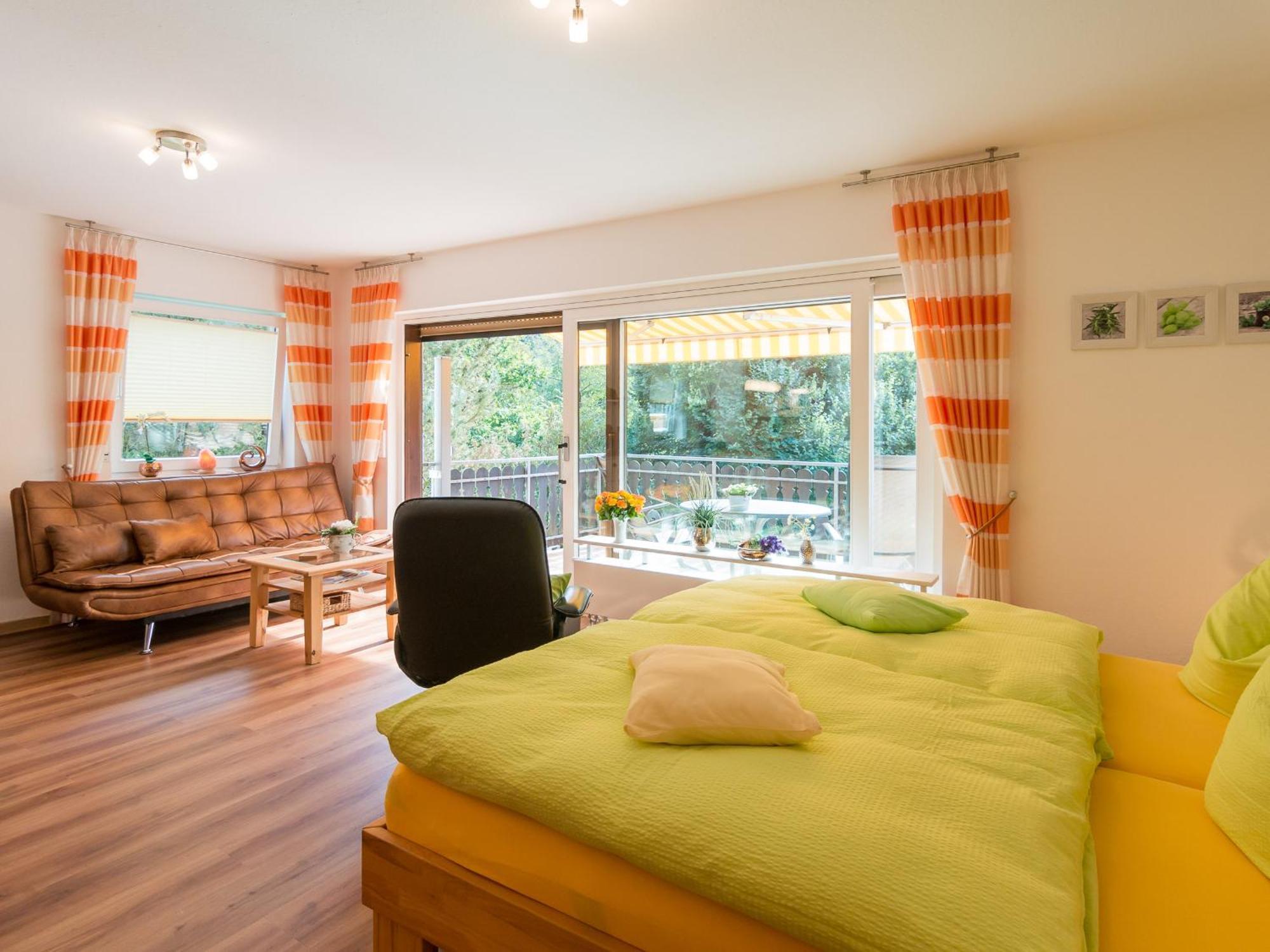 Ferienwohnung Sonnenschein Бад Хереналб Екстериор снимка